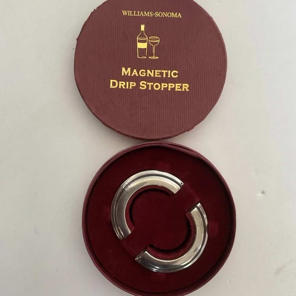 Williams Sonoma Vintage Wine Bottle Drip Stopper